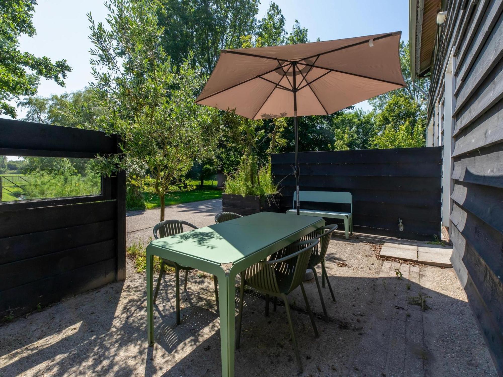 Superb Apartment Near The Beach In Vrouwenpolder Exterior foto