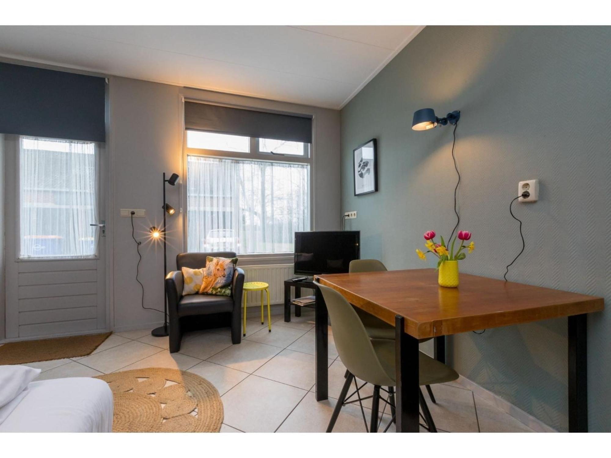 Superb Apartment Near The Beach In Vrouwenpolder Exterior foto