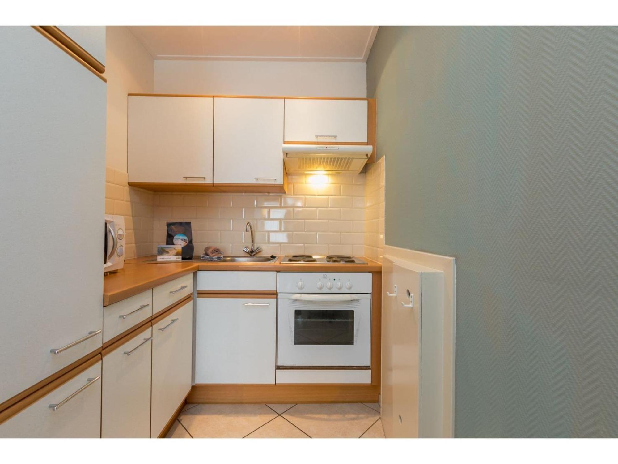 Superb Apartment Near The Beach In Vrouwenpolder Exterior foto